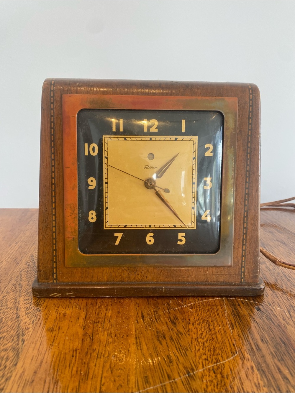 Vintage Telechron Model 4F61 Wooden Mantel Clock